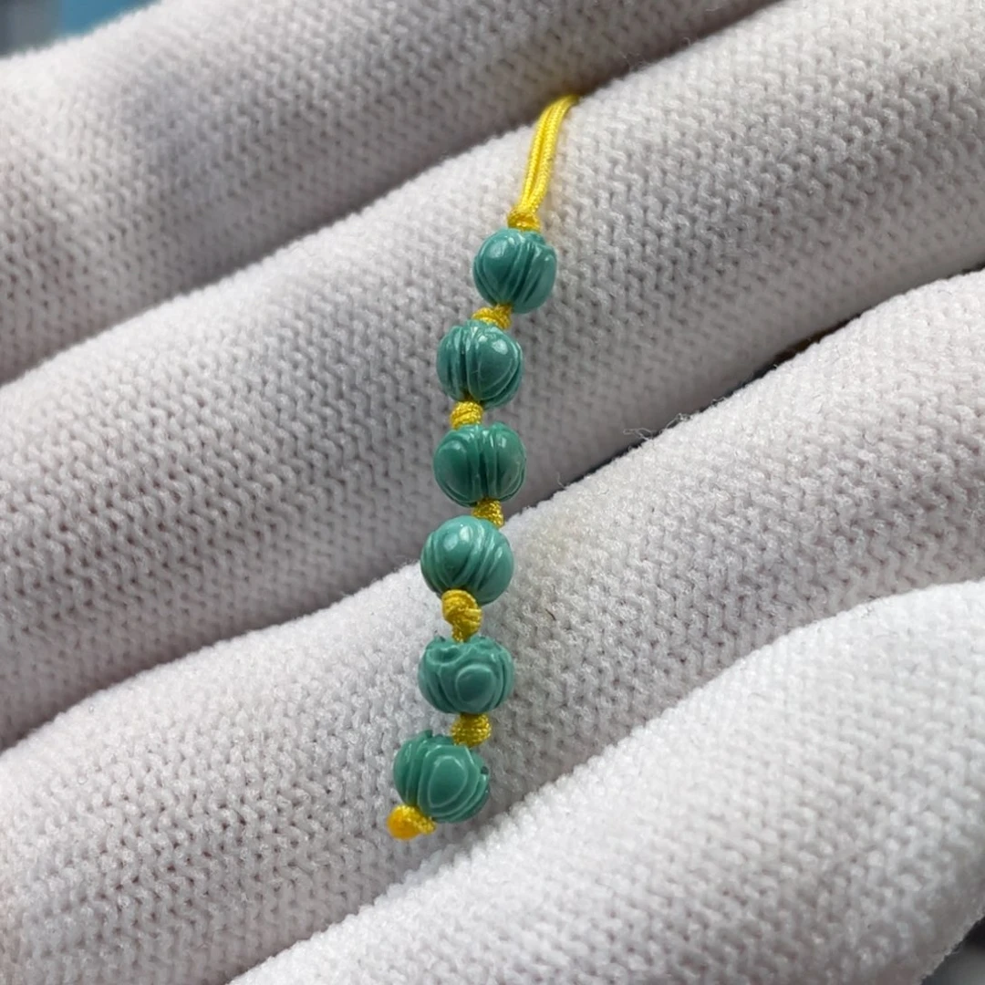 绿松石未镶嵌挂件