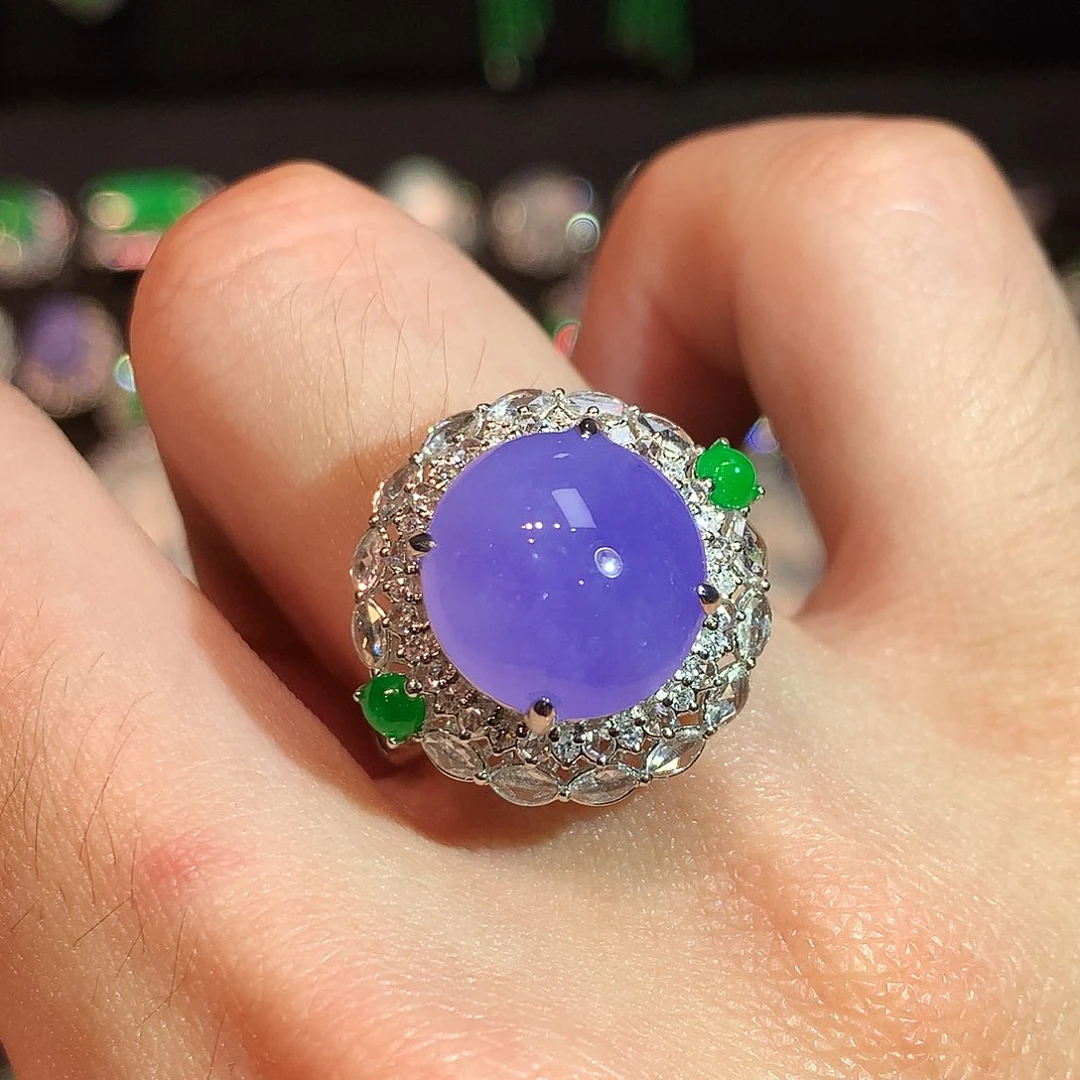 翡翠18K金镶嵌戒指高冰浓紫大蛋面戒指