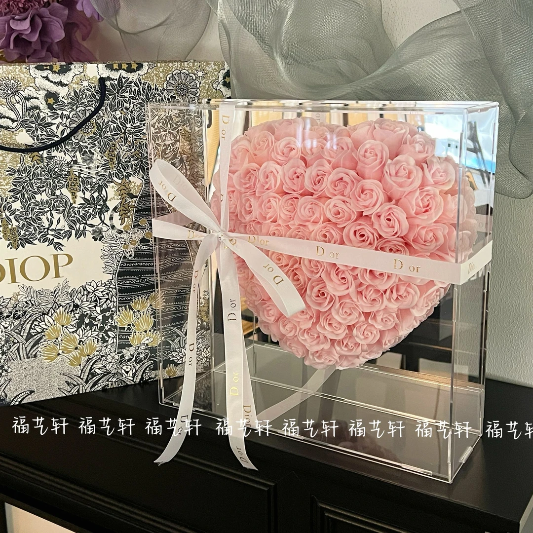 520情人节爱心永生花皂花生日高级送女友闺蜜礼物高透亚克力礼盒