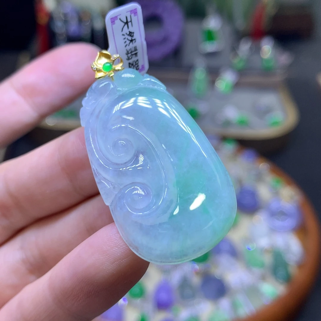 翡翠18K金镶嵌颈饰翡翠吊坠项链