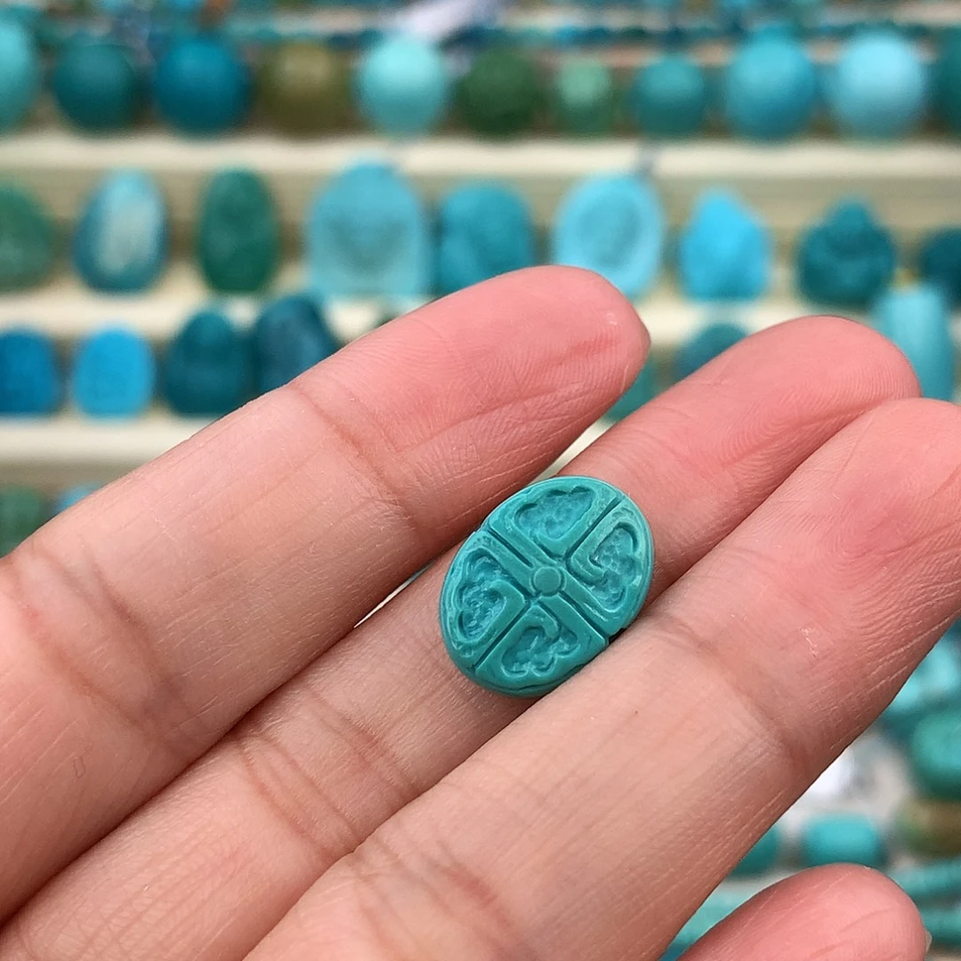 绿松石未镶嵌珠宝奇石