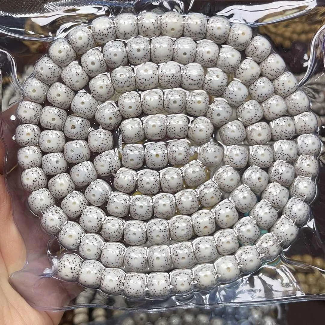 星月菩提吊坠中**孩星月菩提子 脱脂顺白