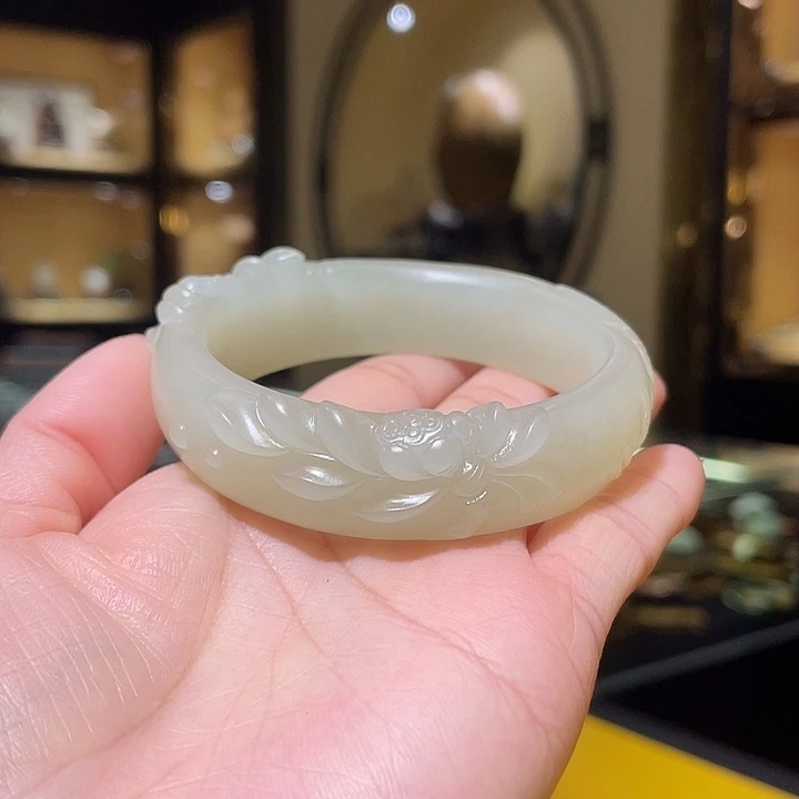 未镶嵌手镯和田玉54.5#66.53g