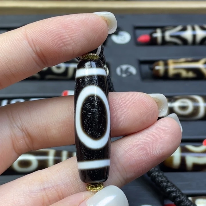 郑***！玛瑙/玉髓未镶嵌颈饰