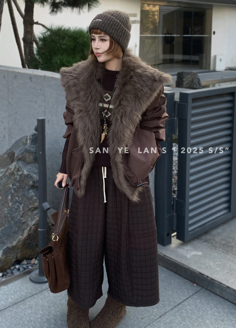 SYL2025冬季新款毛毛大翻领羊角扣羽绒服6222