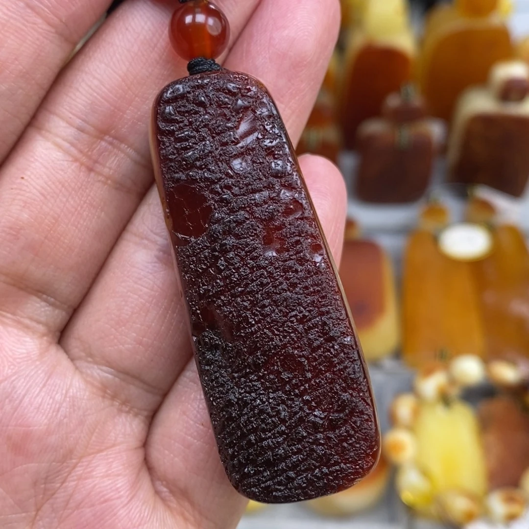 蜜蜡未镶嵌珠宝奇石