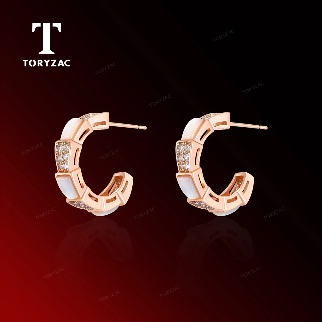 镀k金 白贝 925银针 时尚轻奢灵蛇设计款耳钉 2595