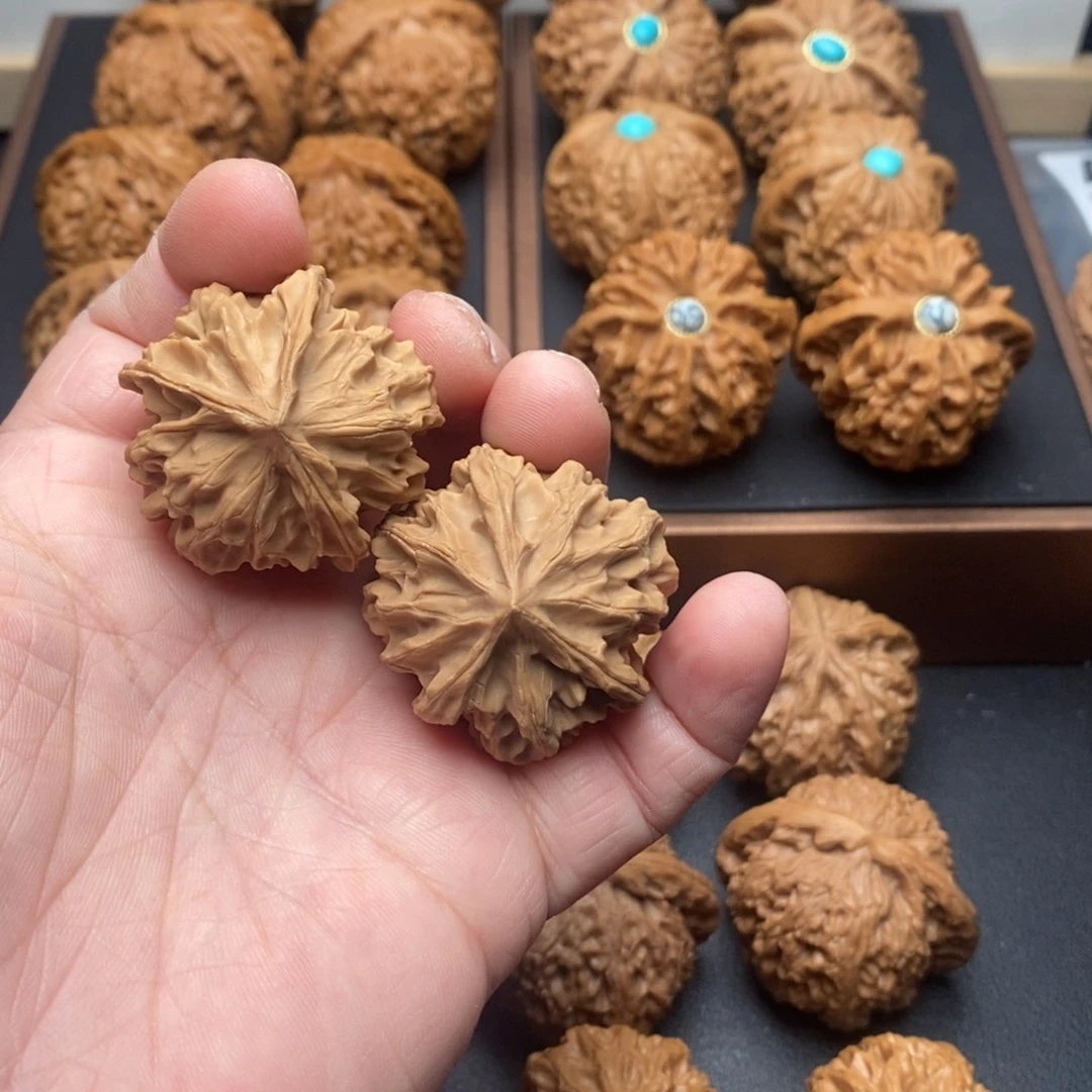 文玩核桃把件岐山三棱