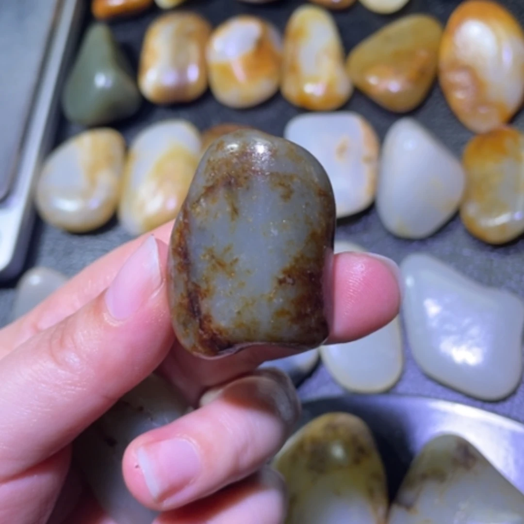 【闪购商品】颈饰未镶嵌和田玉西**畔