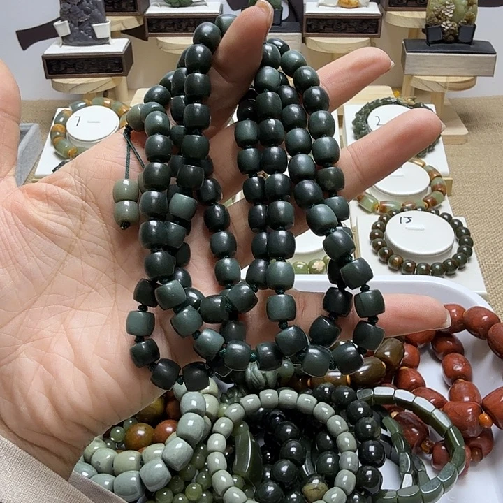 和田玉项链未镶嵌义***人多样性随机发一