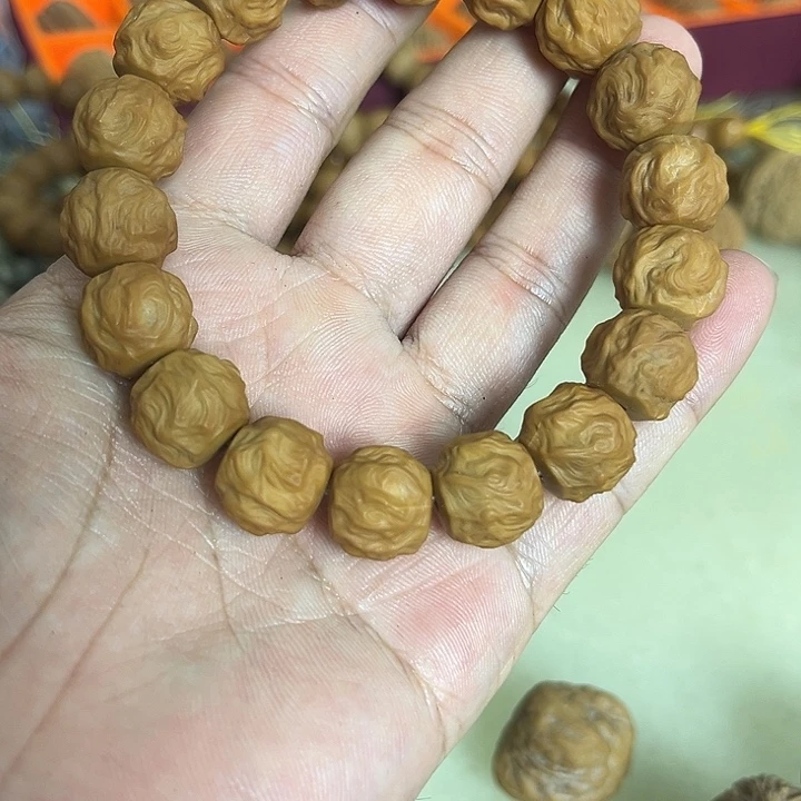 文玩核桃把件猴头龙蛇之变龙岩料