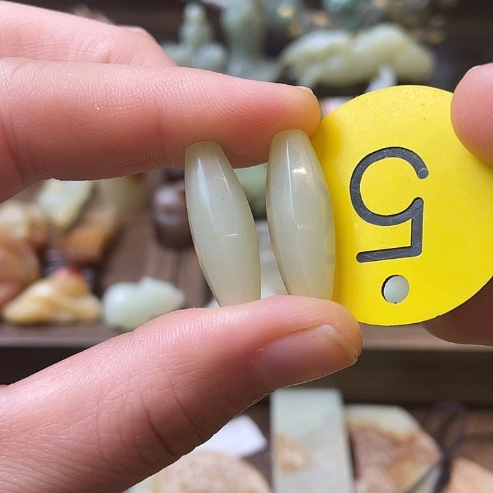 和田玉（糖玉）未镶嵌颈饰