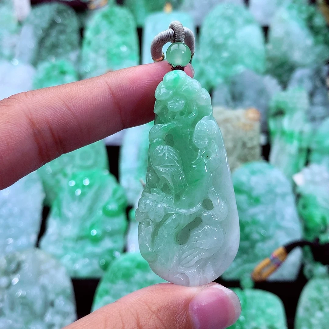 吊坠(不含链)未镶嵌翡翠