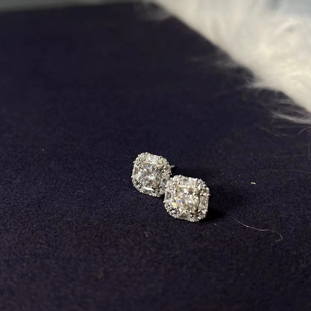 【不梵婚戒】带包装通灵方包1克拉天花板耳钉.S