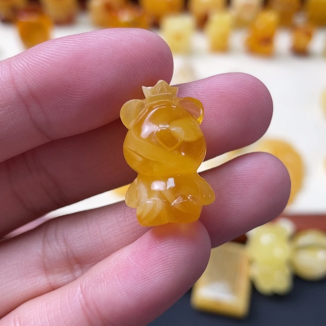 琥珀珠宝奇石未镶嵌