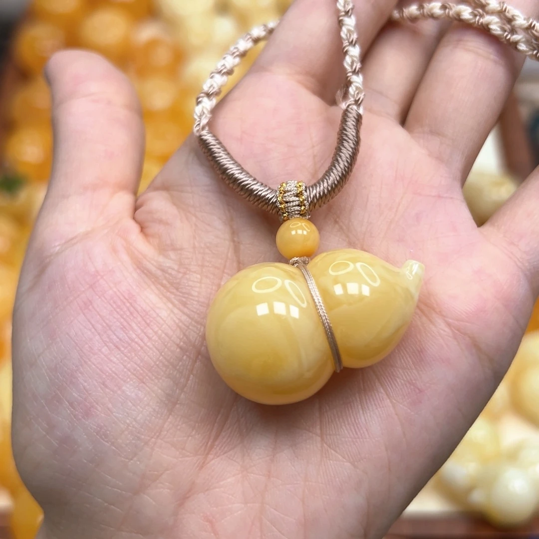 琥珀颈饰未镶嵌蜜蜡
