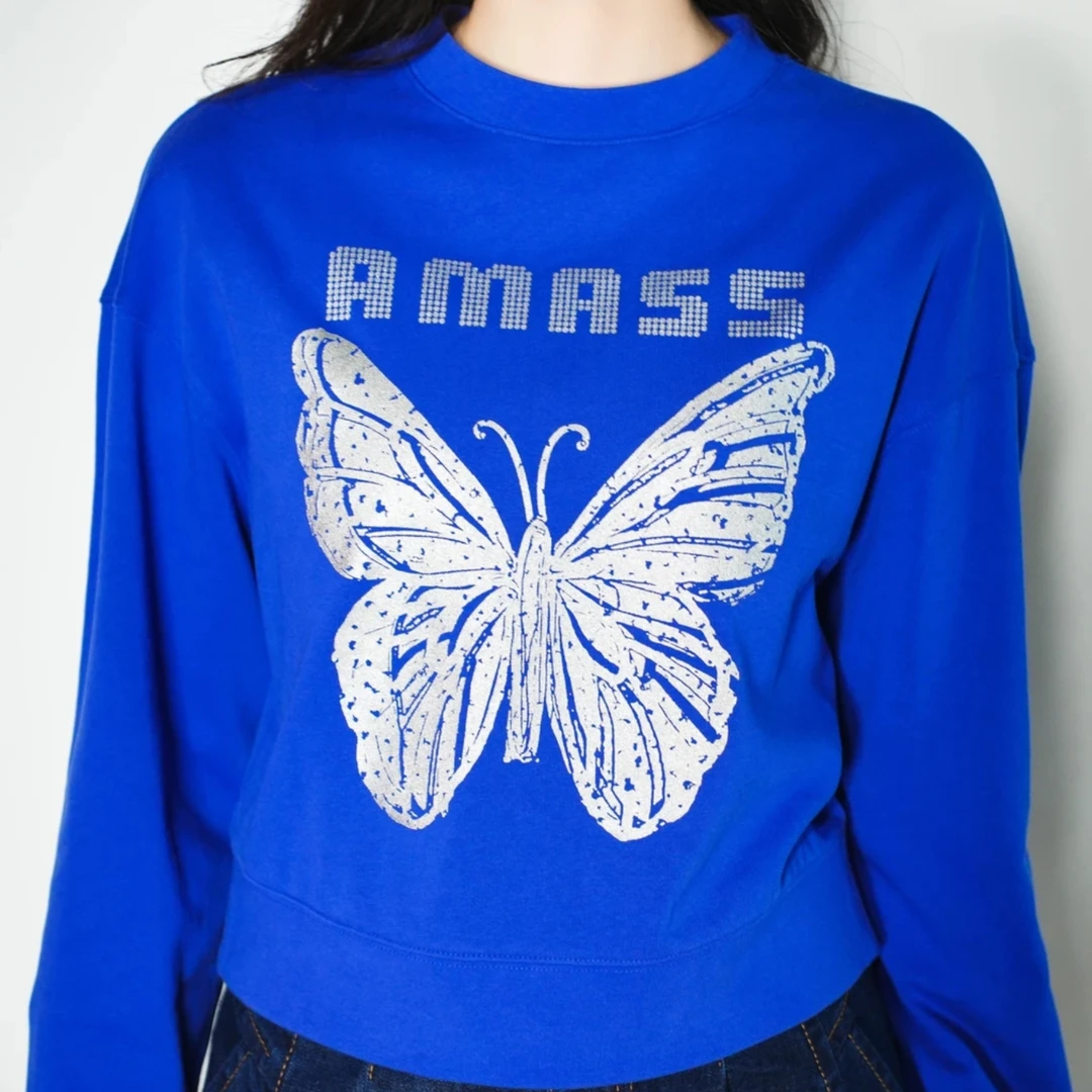 AMASS/阿玛施新款质感刷银蝴蝶工艺圆领合身版长袖套头卫衣530027