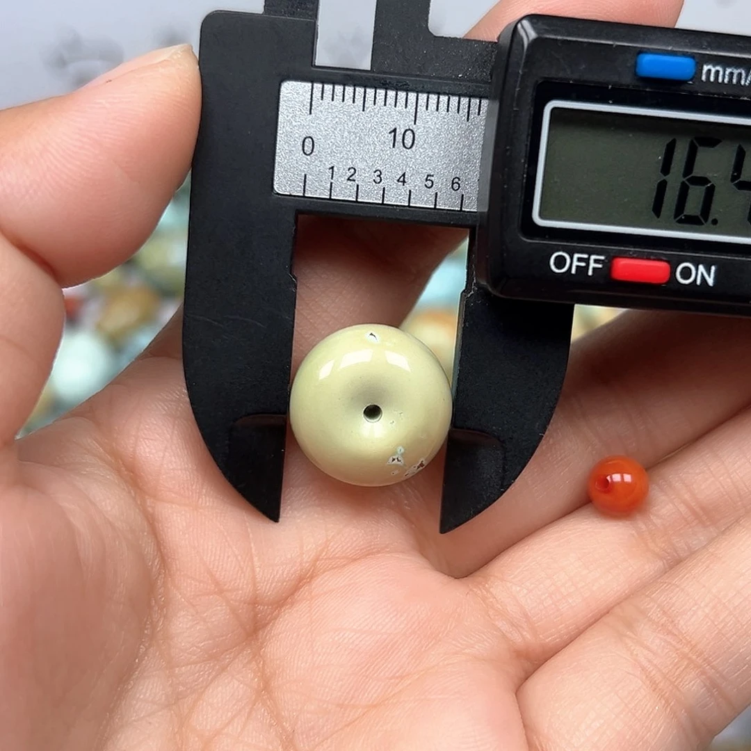 南红玛瑙未镶嵌珠宝奇石