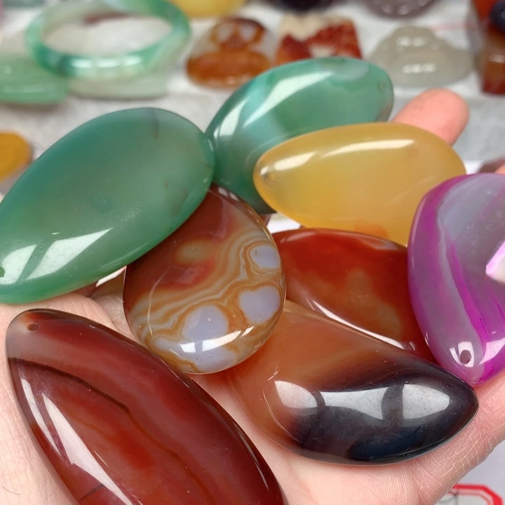 玛瑙/玉髓颈饰未镶嵌泈*