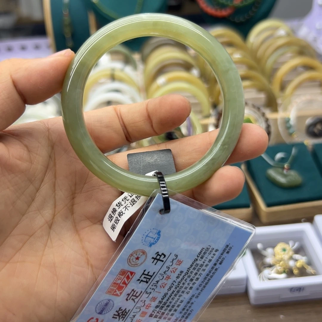 和田玉手镯未镶嵌56.9圈围2047