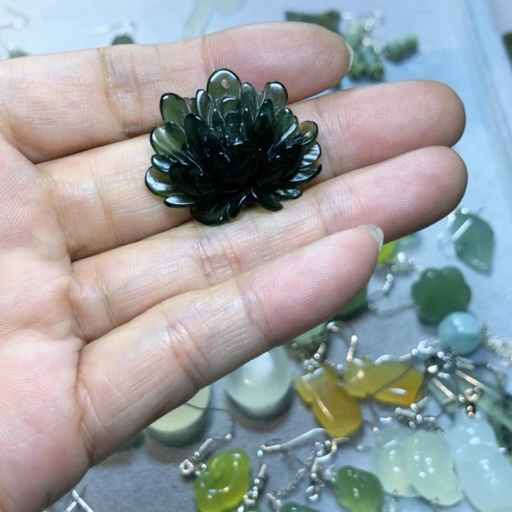 【闪购商品】蛇纹石玉耳环未镶嵌从***.