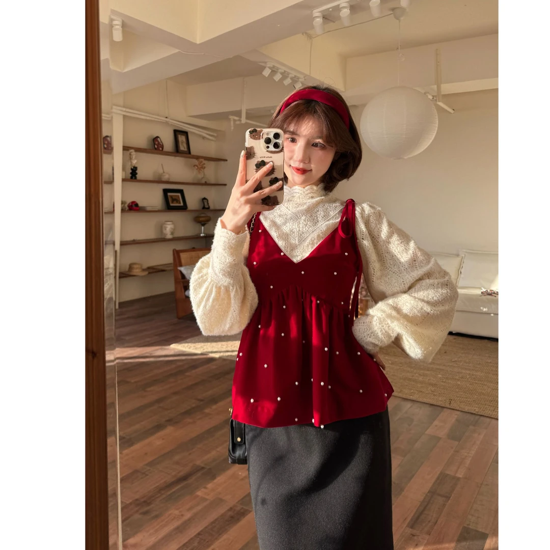 蕾英俊-北极雪-冬季复古V领收腰显瘦荷叶边丝绒订珠吊带-JFD8079