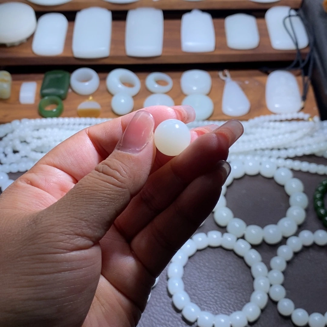 未镶嵌手链和田玉（糖玉）苏****哥