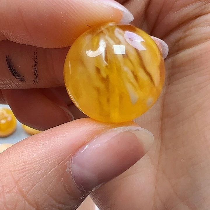 蜜蜡未镶嵌珠宝奇石