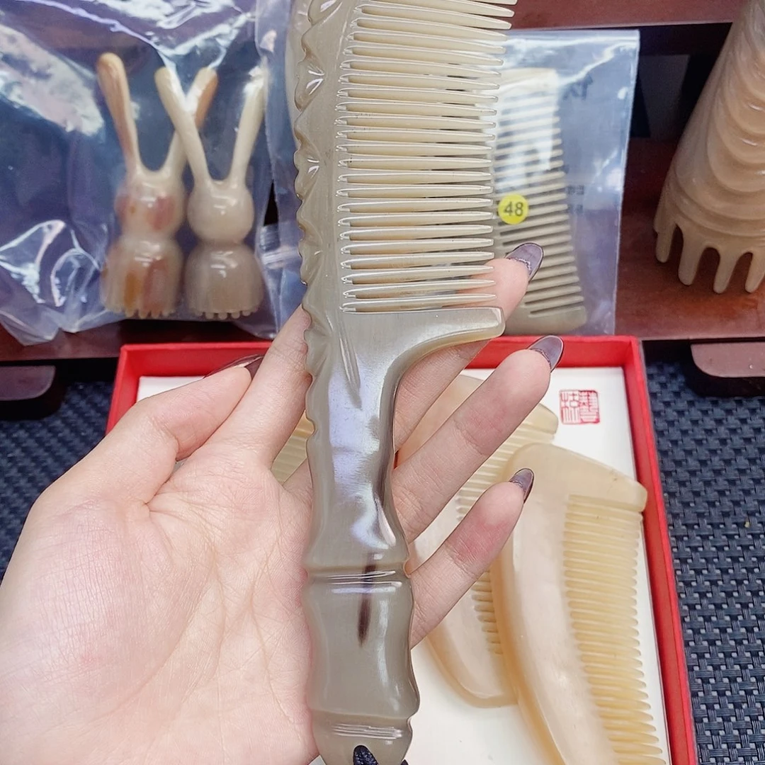 纯手工制作纯牛角梳子