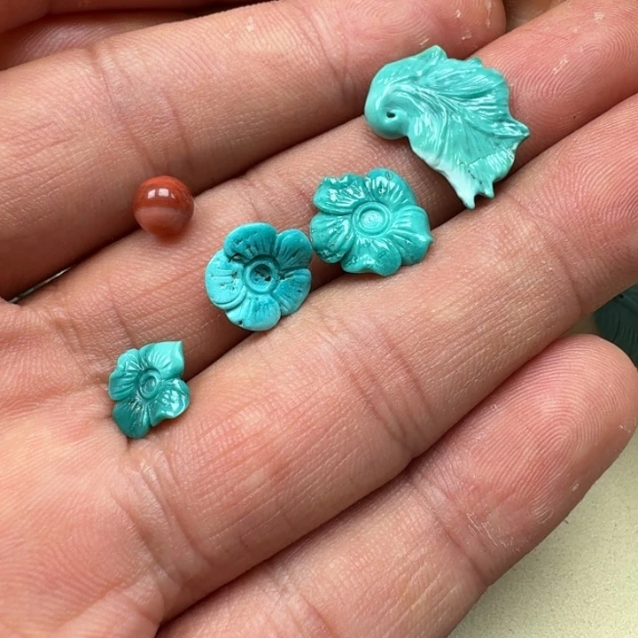 今***好南红玛瑙未镶嵌珠宝半成品