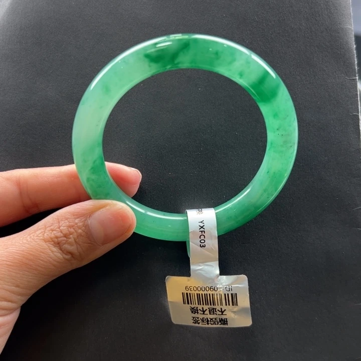 石英质玉未镶嵌手镯56