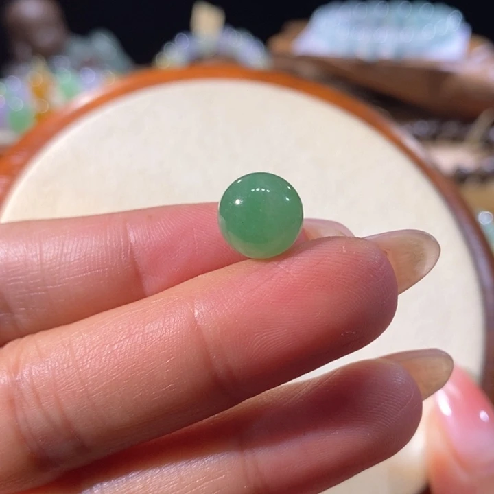 翡翠未镶嵌颈饰翡翠豆阳绿珠卡10.8m