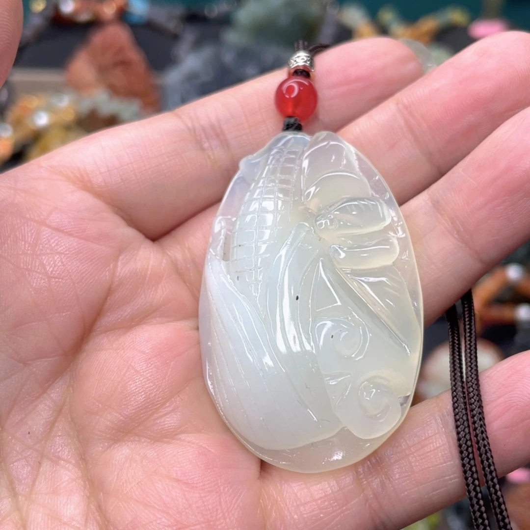 蛇纹石玉颈饰未镶嵌