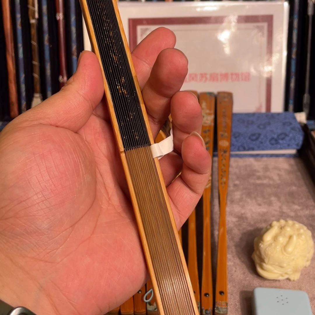 扇子手工制作工艺精湛