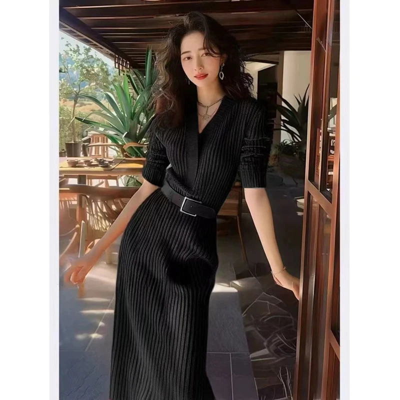 慵懒风女装女轻奢高级感新款的风情万种连衣裙裙子20247574茶歇针