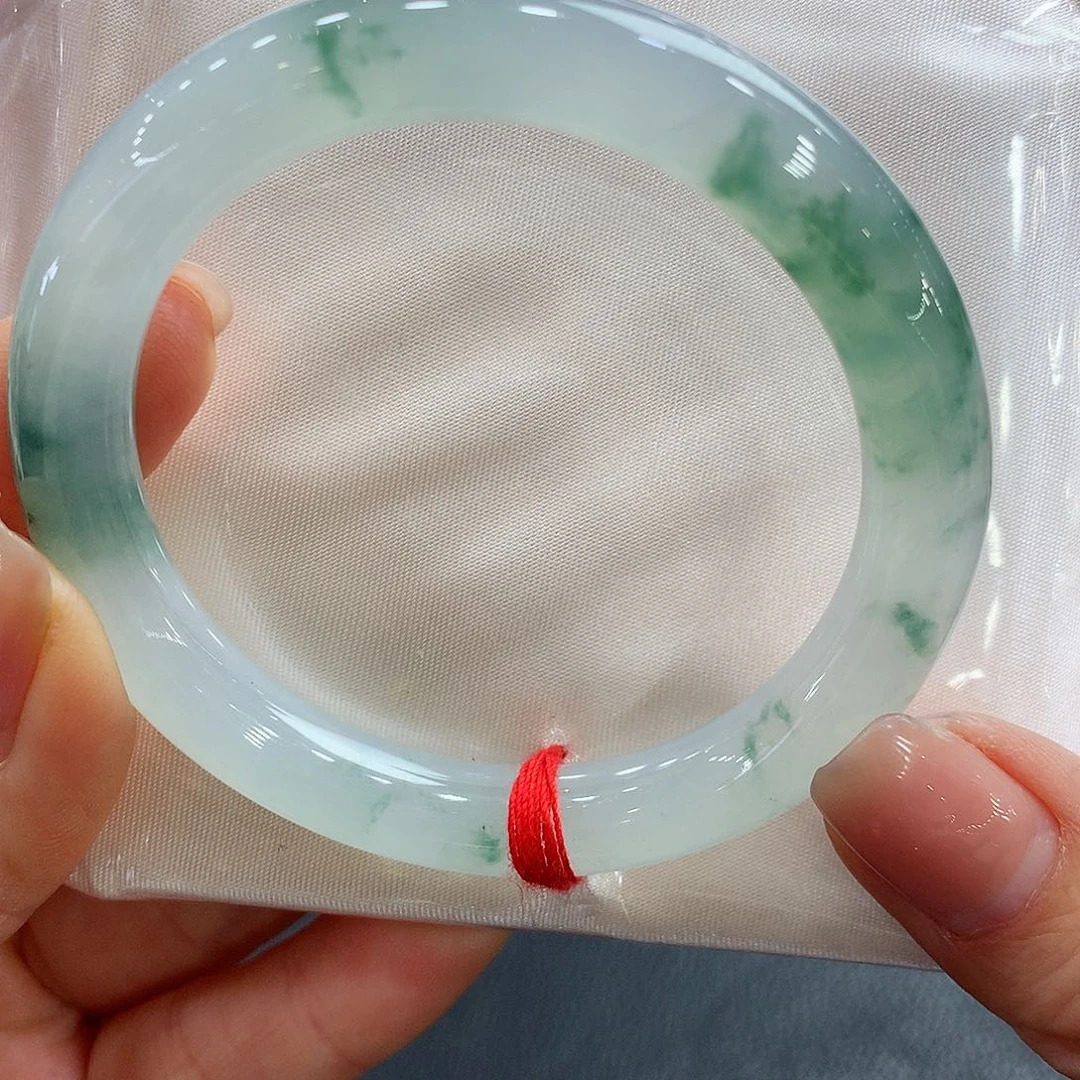 翡翠未镶嵌手镯51.7飘花圆条