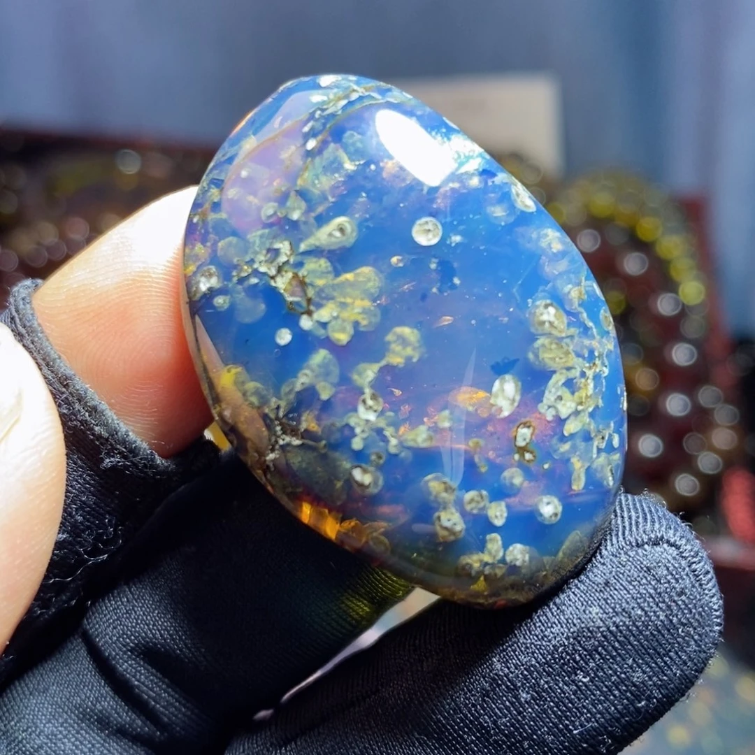 未镶嵌琥珀裸石。。。