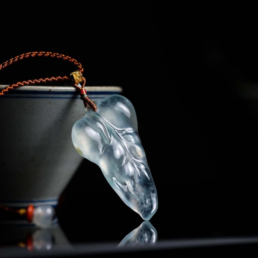 【庄家翡翠】玻璃冰叶子吊坠