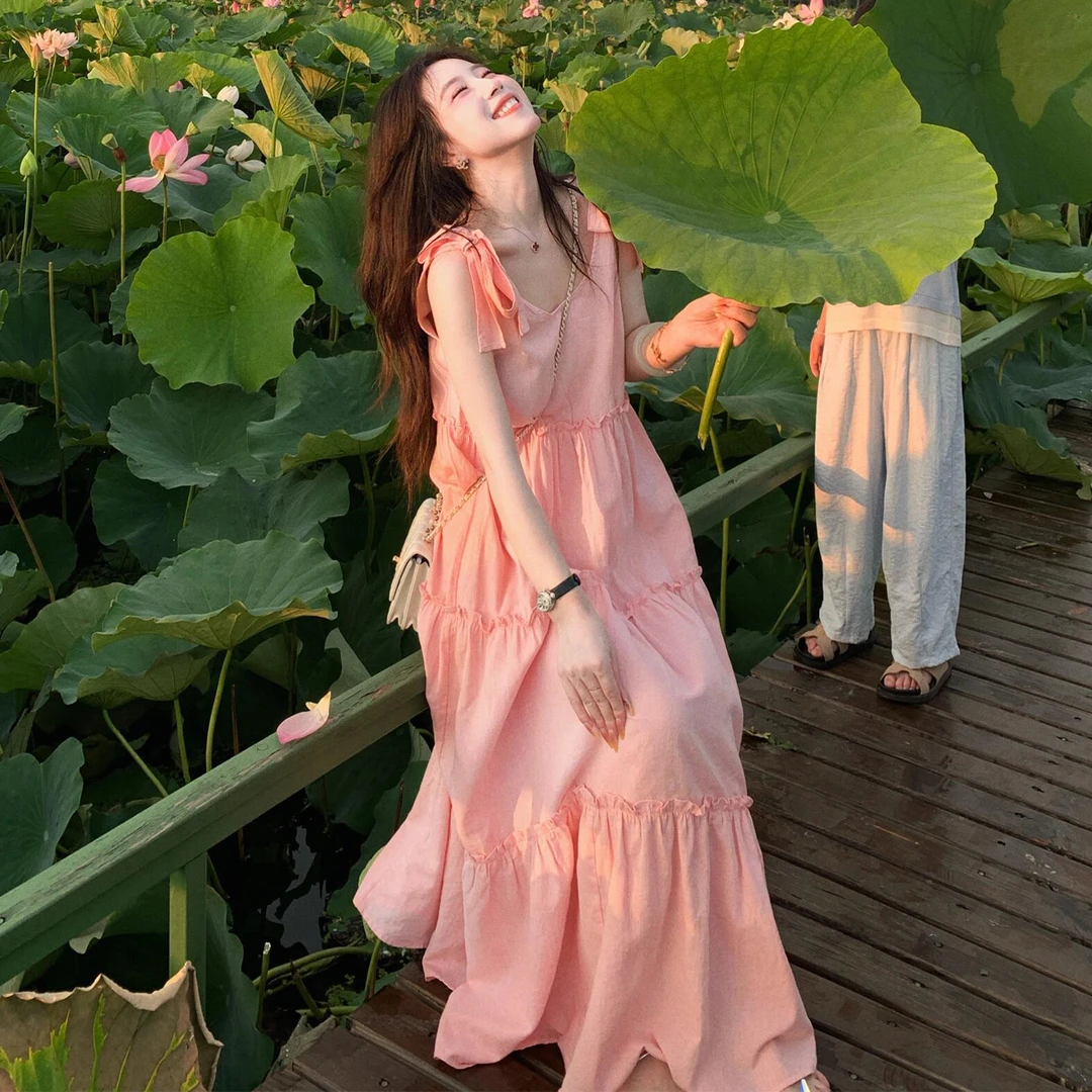 法式温柔风浅粉色吊带连衣裙海岛度假仙女收腰小众绝美长裙5044