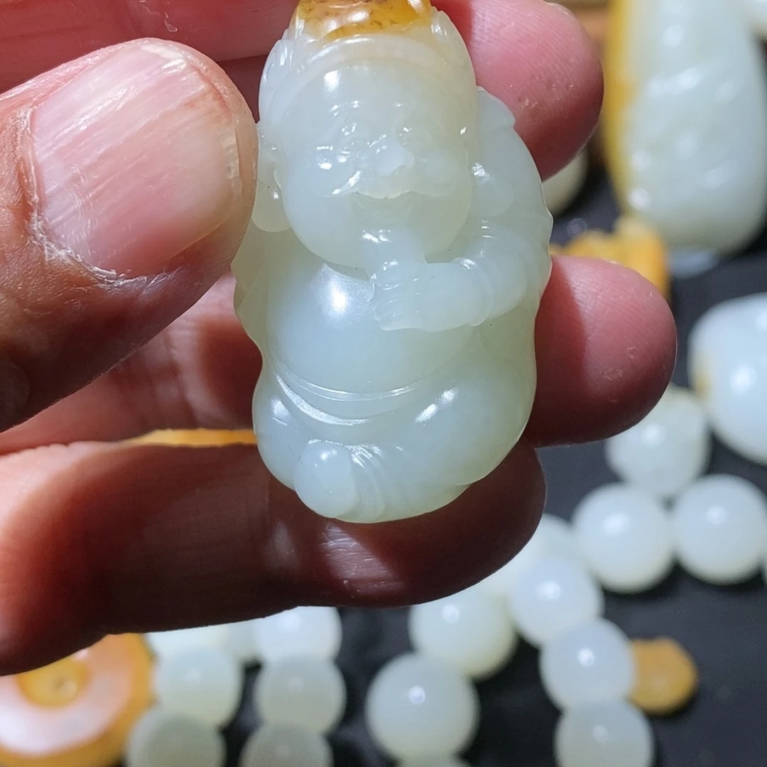 未镶嵌和田玉（白玉）车挂五**空