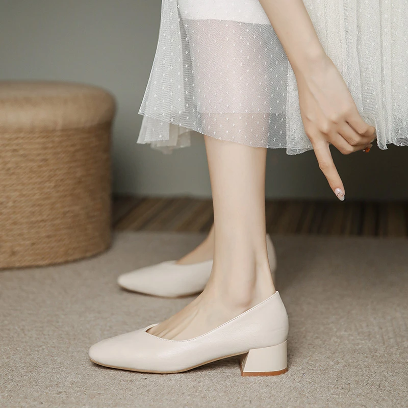 小方头粗跟单鞋秋女鞋白色皮鞋黑色简约V口中跟鞋法式上班工作鞋