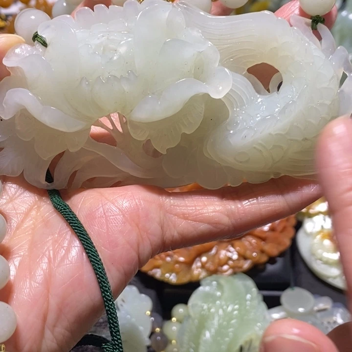 岫玉岫玉吊坠未镶嵌