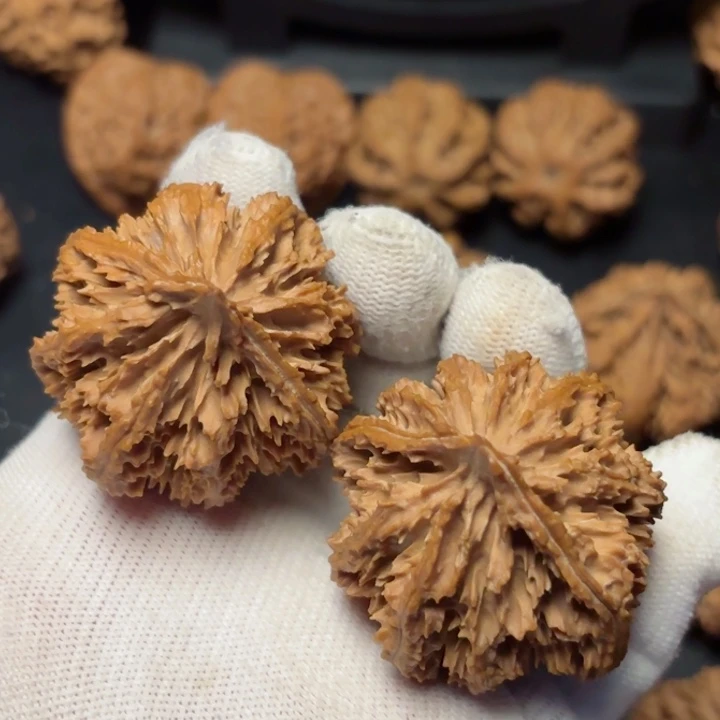 文玩核桃吊坠风**节秦岭野生灯笼12