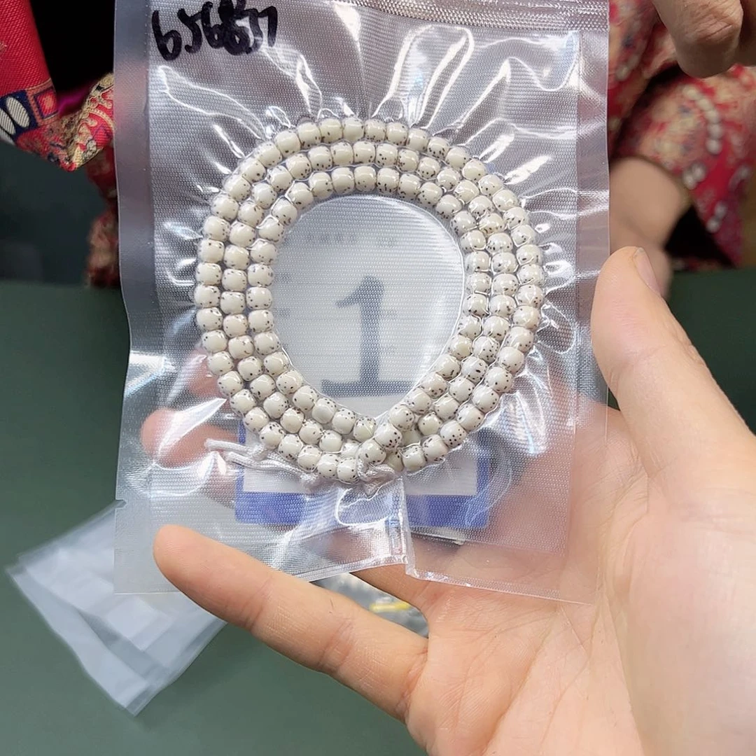 星月菩提吊坠原白108。65尺寸。 1