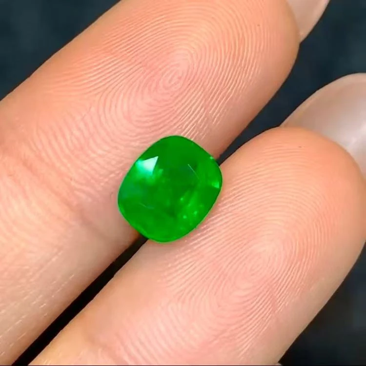 天然祖母绿，1.72克拉，