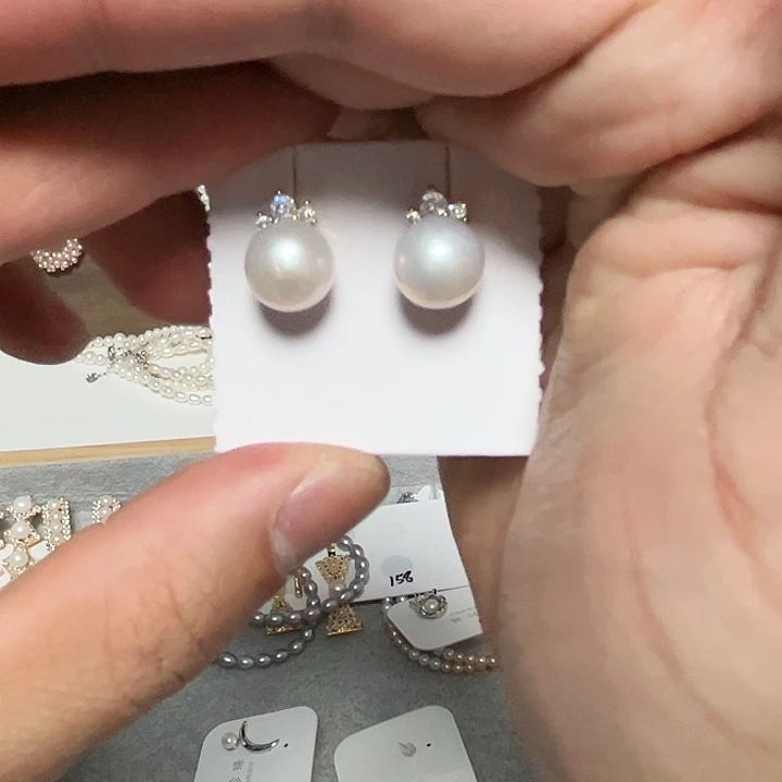淡水珍珠银S925镶嵌耳饰