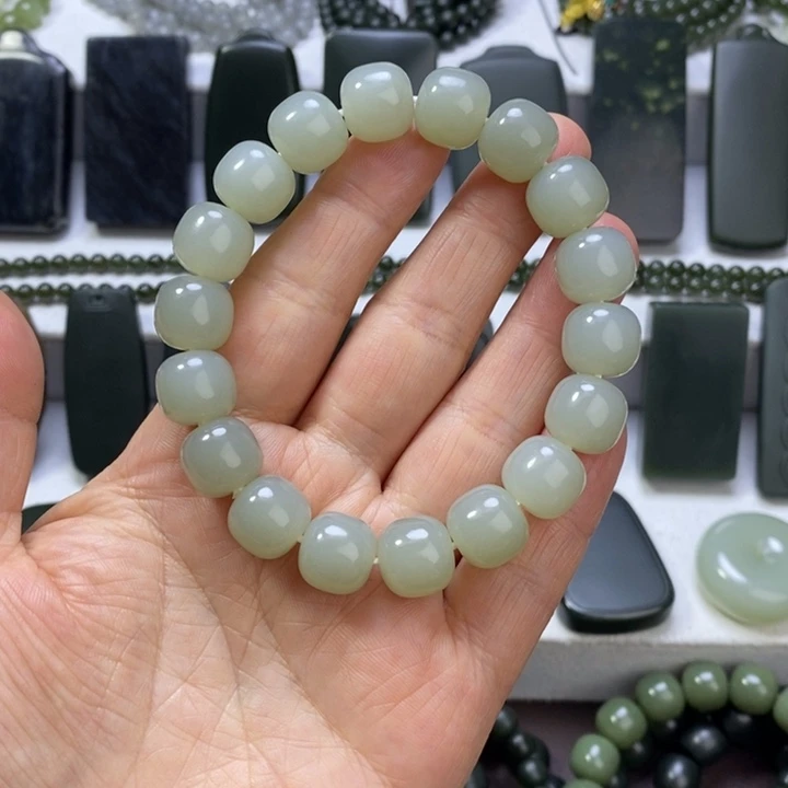 和田玉未镶嵌珠宝奇石