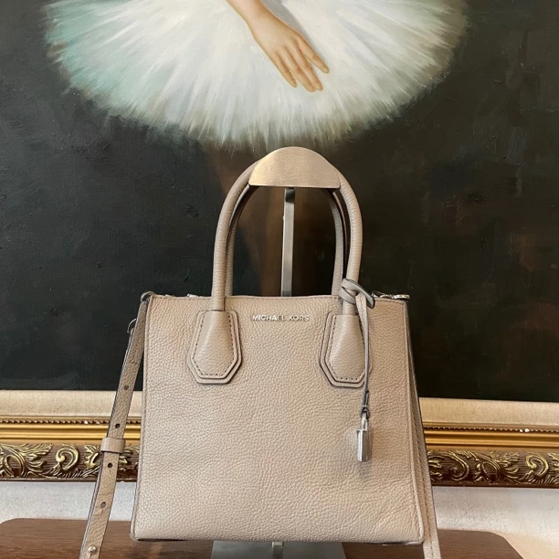 95新 MICHAEL KORS/迈克高仕 mk斜挎包/003465/尺寸22*19