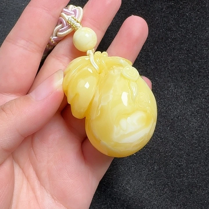 蜜蜡未镶嵌珠宝奇石