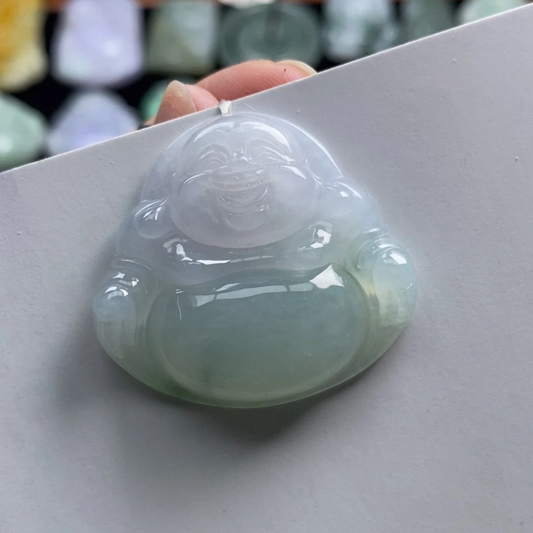 翡翠颈饰未镶嵌佛公